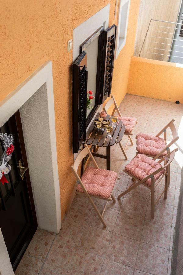 Apartman Verbenia Vrbnik  Luaran gambar